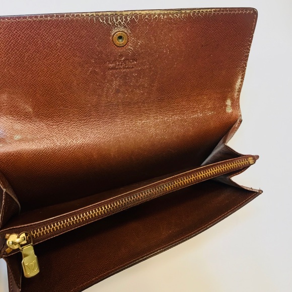 🔥LOUIS VUITTON Vintage Monogram Sarah Wallet🔥 - Picture 12 of 16